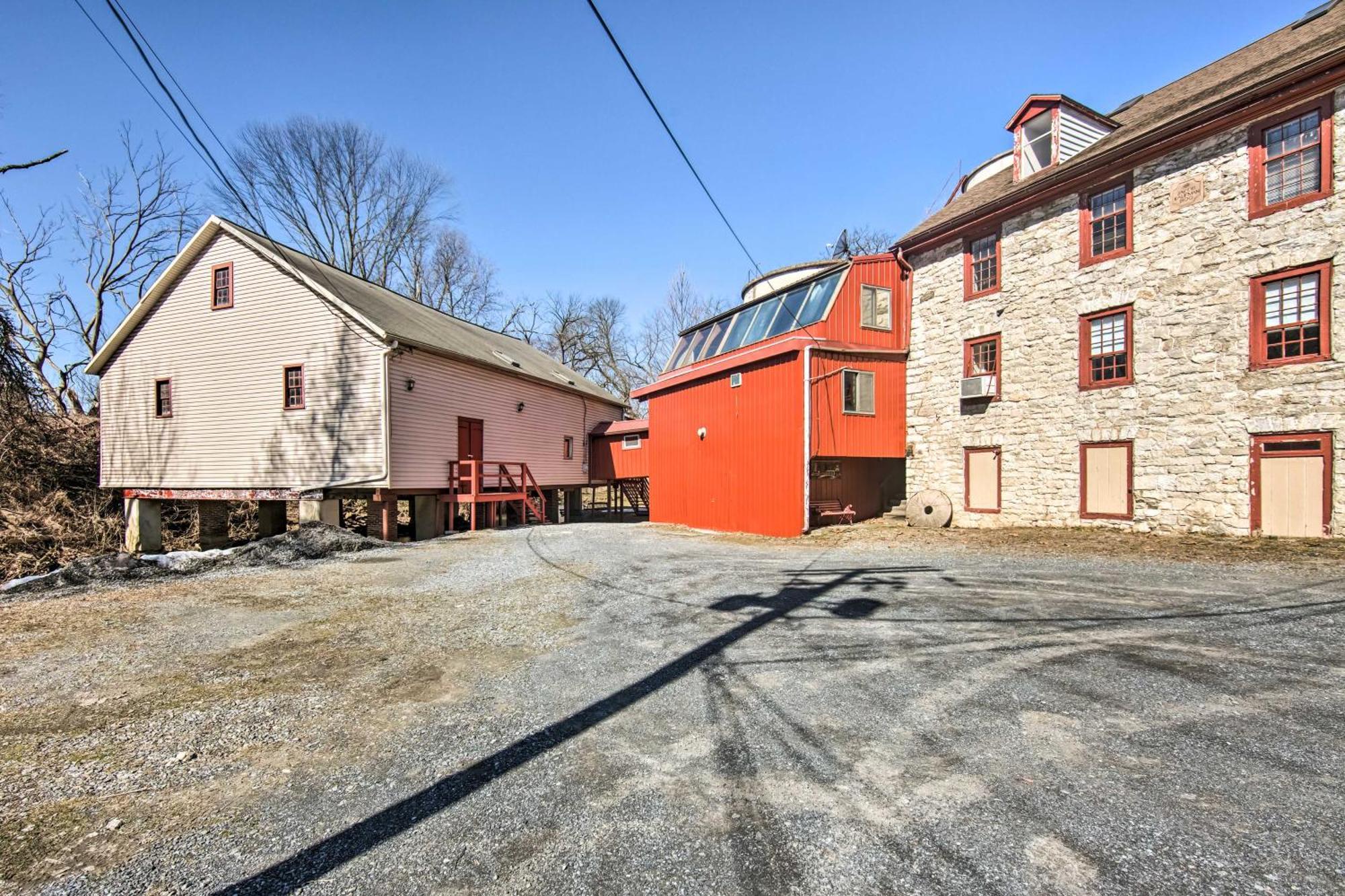 Runningwater Apartment In Lancaster With Deck Exterior foto